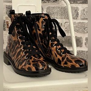 Alex Marie 6.5M lace up leopard print boots